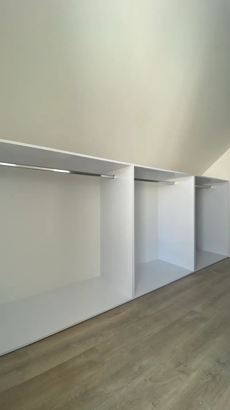 Vstavaná skriňa na mieru 46
